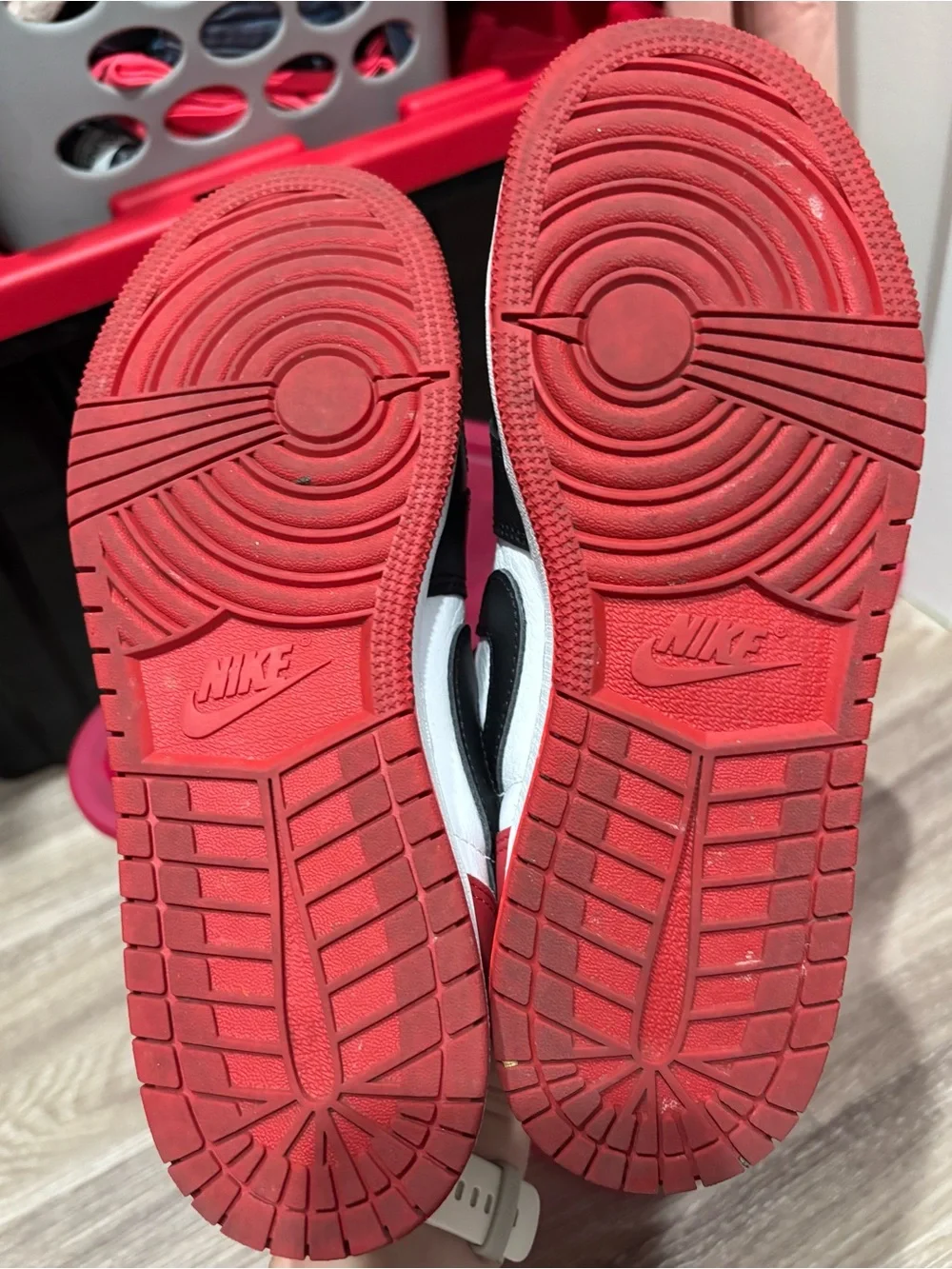 Air Jordan 1 Low Black Toe 7Y/8.5W